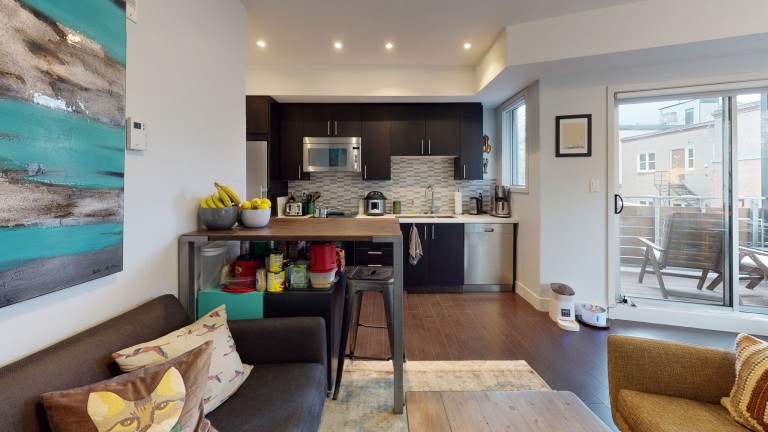 332 High Park Ave 203, Toronto, Ontario, Canada photo 6