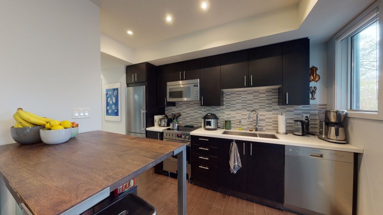 332 High Park Ave 203, Toronto, Ontario, Canada photo 4