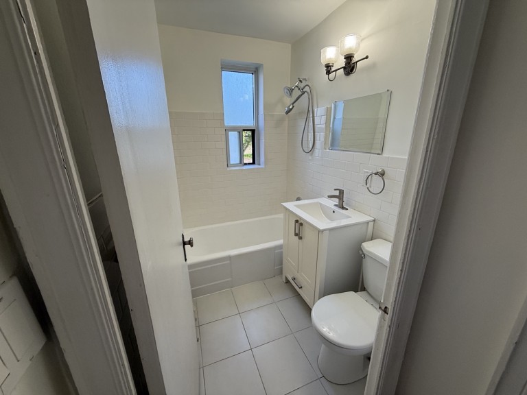871 Millwood Road, Unit 57, Toronto, Ontario, Canada photo 15