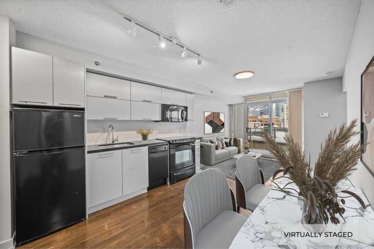 21 Nelson Street #632, Toronto, Ontario, Canada photo 6