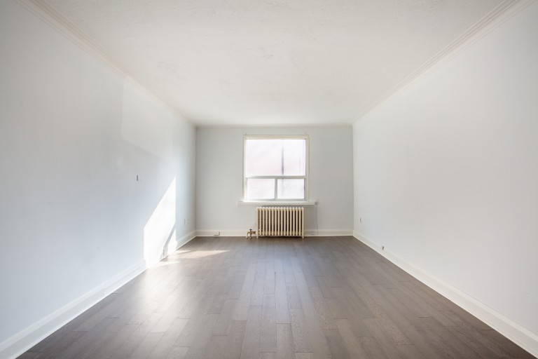 871 Millwood Road Suite 56, Toronto, Ontario, Canada photo 5