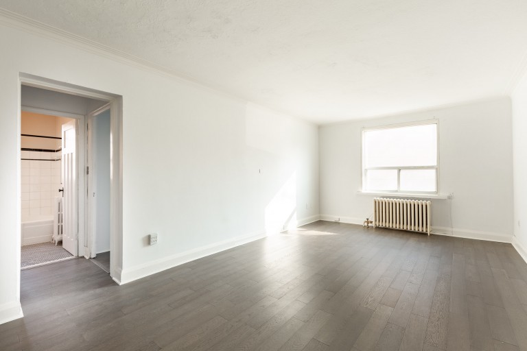 871 Millwood Road Suite 56, Toronto, Ontario, Canada photo 4