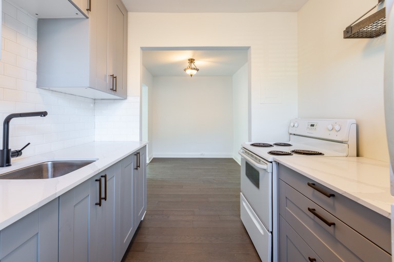 871 Millwood Road Suite 56, Toronto, Ontario, Canada photo 10