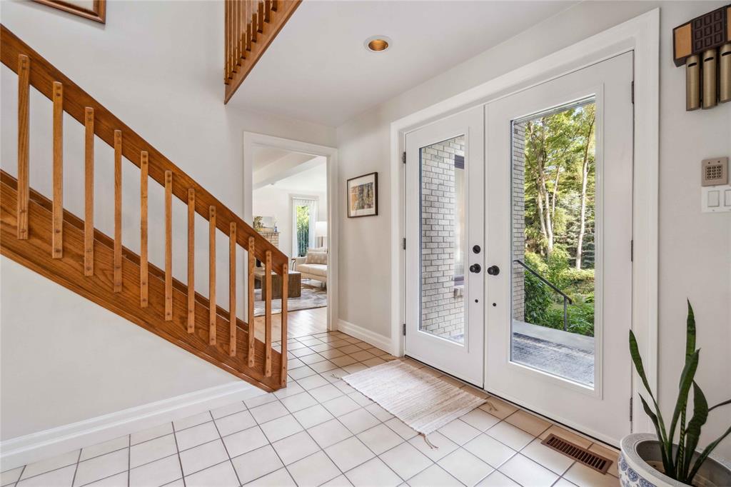 1260 LAKE HURON Parkway, Sarnia, Ontario, Canada photo 6