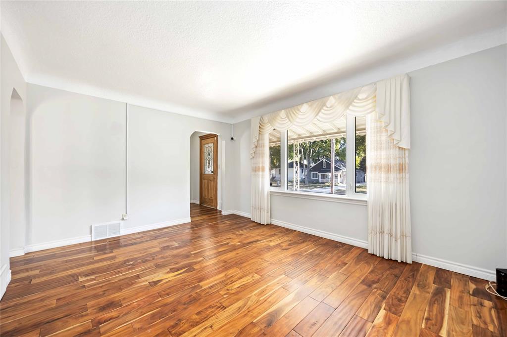 759 MELROSE Avenue, Sarnia, Ontario, Canada photo 4