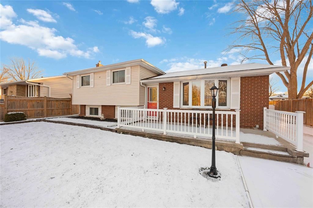 291 OAKDALE Court, St. Clair, Ontario, Canada photo 2