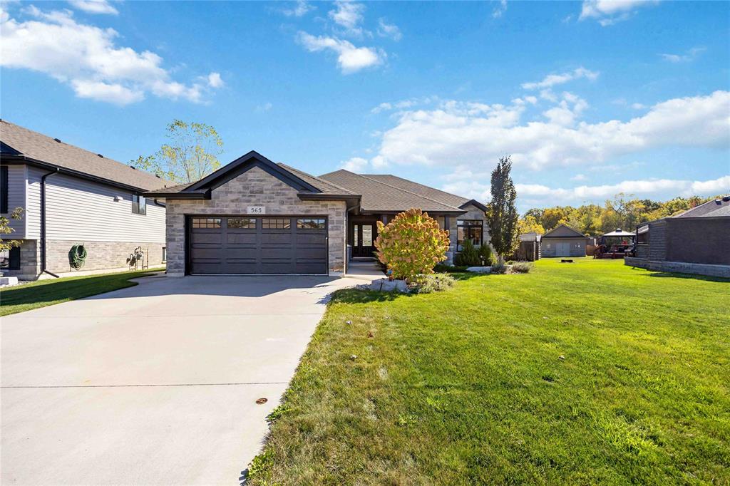 565 SPOKANE Boulevard, St. Clair, Ontario, Canada photo 1