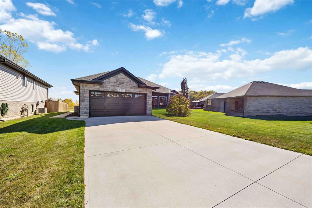 565 SPOKANE Boulevard, St. Clair, Ontario, Canada photo 2