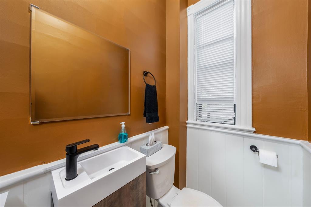 119 CHRISTINA Street South, Sarnia, Ontario, Canada photo 19