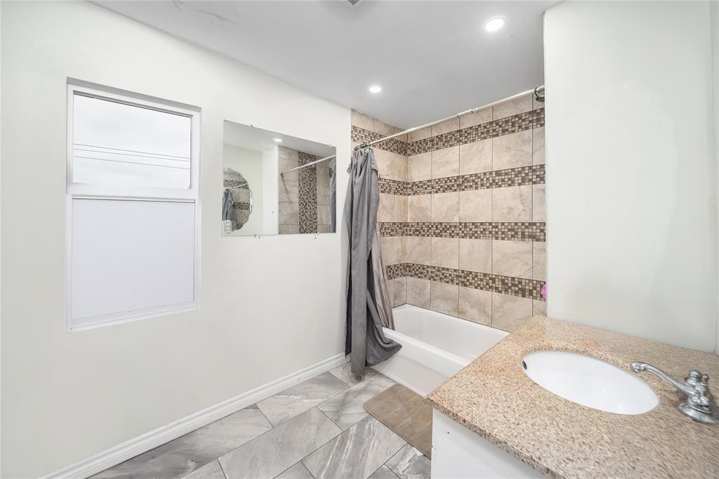 211 GEORGE Street, Sarnia, Ontario, Canada