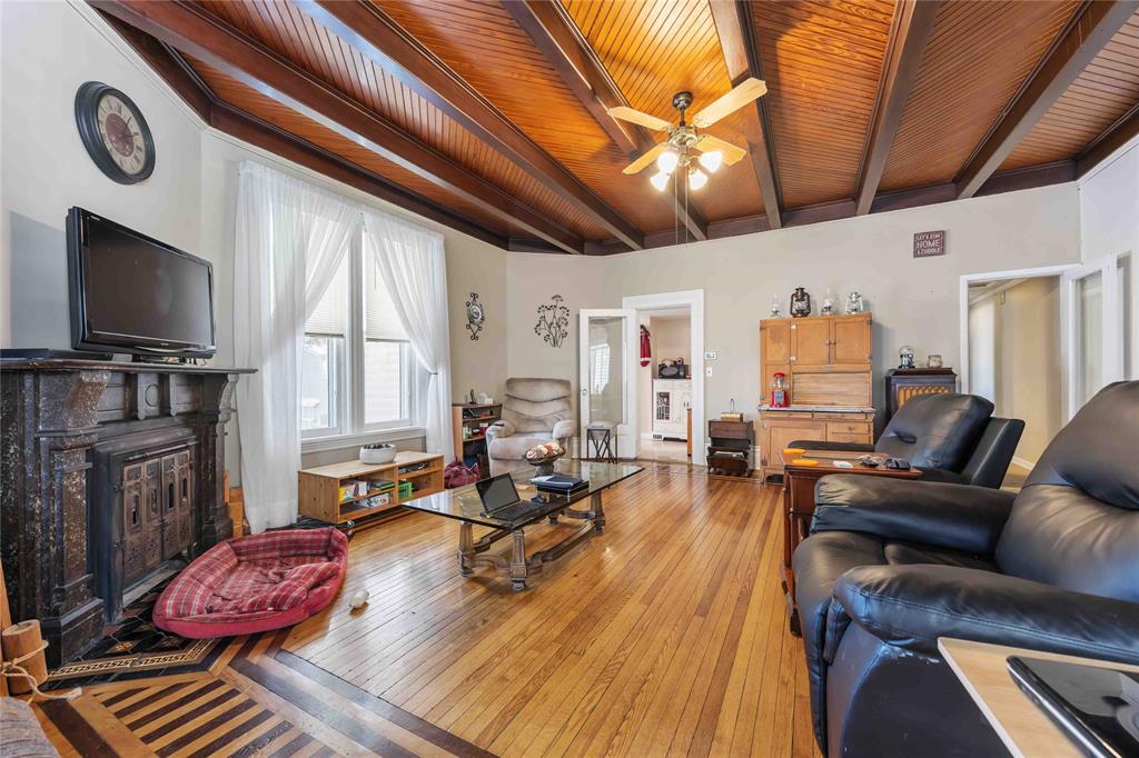 4026 PETROLIA Line, Petrolia, Ontario, Canada photo 7