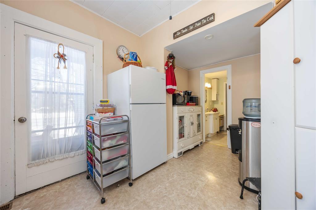 4026 PETROLIA Line, Petrolia, Ontario, Canada photo 11