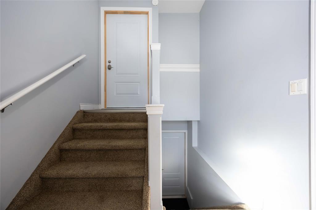 324 JACS Court, Petrolia, Ontario, Canada photo 3