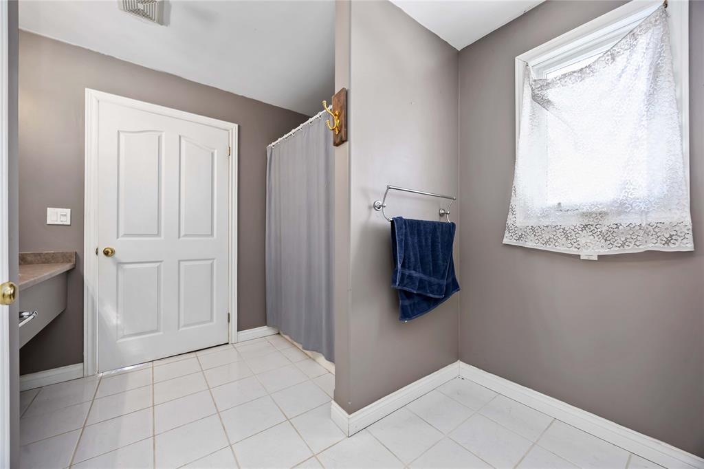 324 JACS Court, Petrolia, Ontario, Canada photo 17