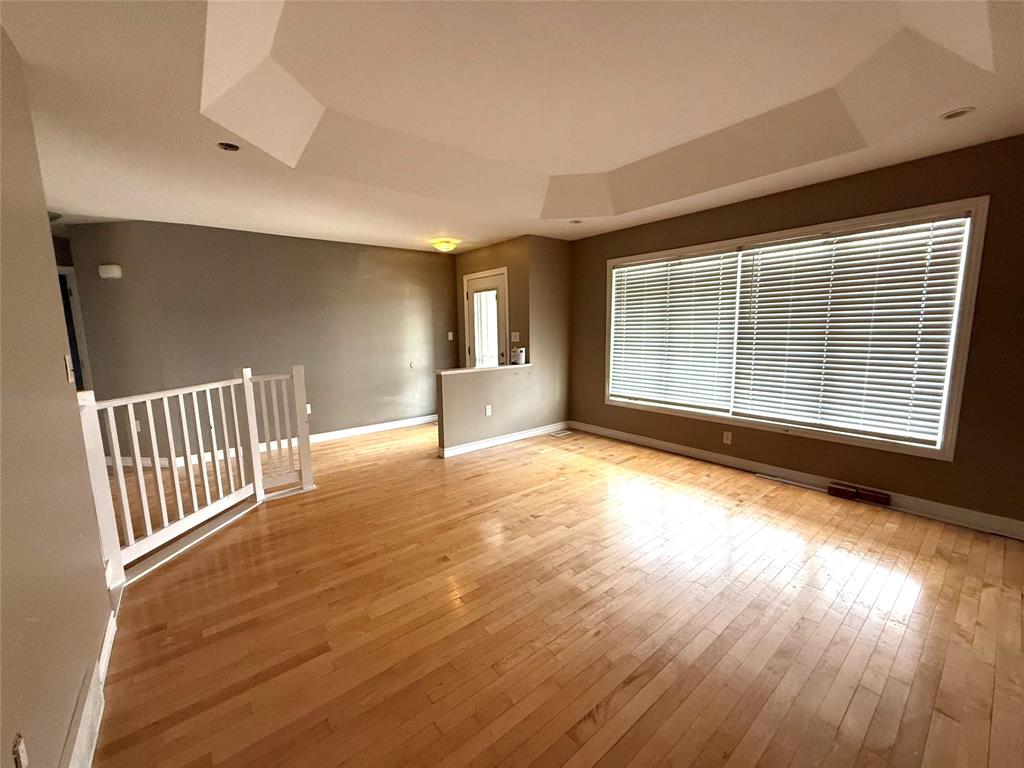 554 HURON Street, Plympton-Wyoming, Ontario, Canada photo 2