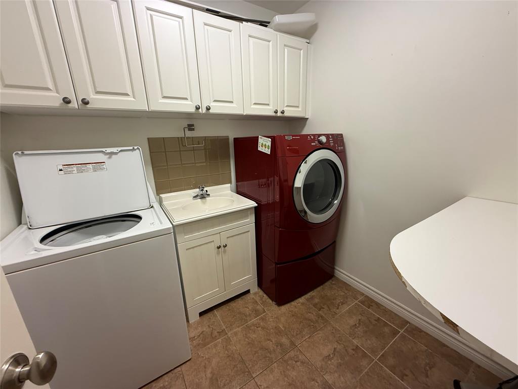 554 HURON Street, Plympton-Wyoming, Ontario, Canada photo 9