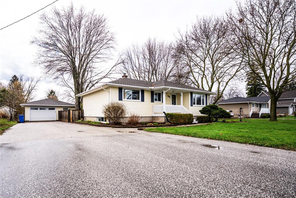 510 ONTARIO Street, Plympton-Wyoming, Ontario, Canada photo 2