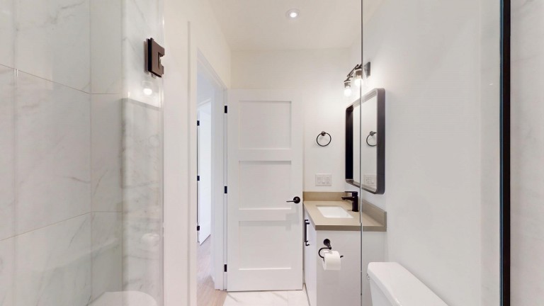 709 Willard Avenue Upper, Toronto, Ontario, Canada photo 9