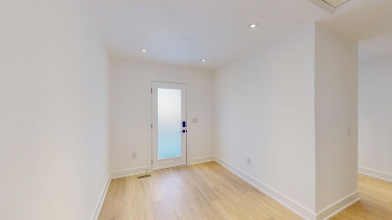 709 Willard Avenue Upper, Toronto, Ontario, Canada photo 13