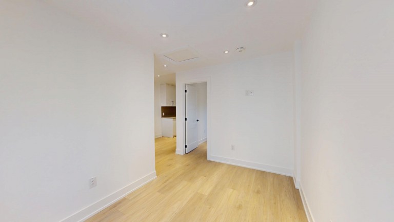 709 Willard Avenue Upper, Toronto, Ontario, Canada photo 15