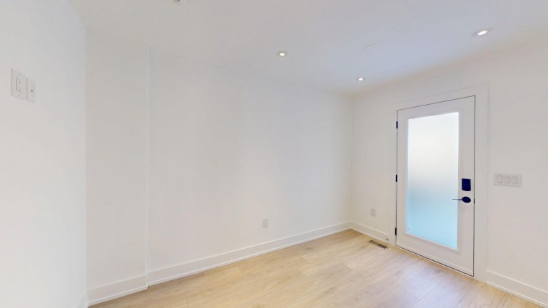 709 Willard Avenue Upper, Toronto, Ontario, Canada photo 14