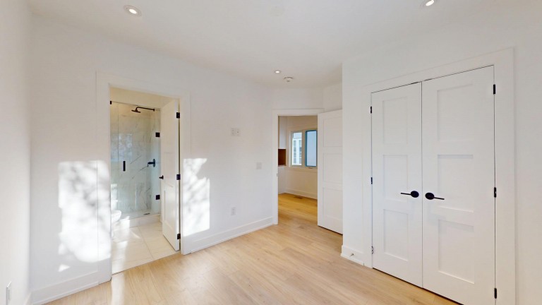 709 Willard Avenue Upper, Toronto, Ontario, Canada photo 4