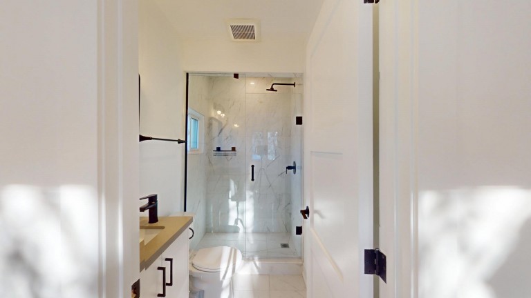 709 Willard Avenue Upper, Toronto, Ontario, Canada photo 5