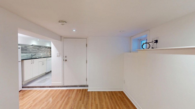 709 Willard Avenue Lower, Toronto, Ontario, Canada photo 2