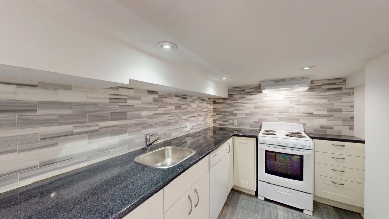 709 Willard Avenue Lower, Toronto, Ontario, Canada photo 4