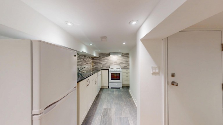 709 Willard Avenue Lower, Toronto, Ontario, Canada photo 3