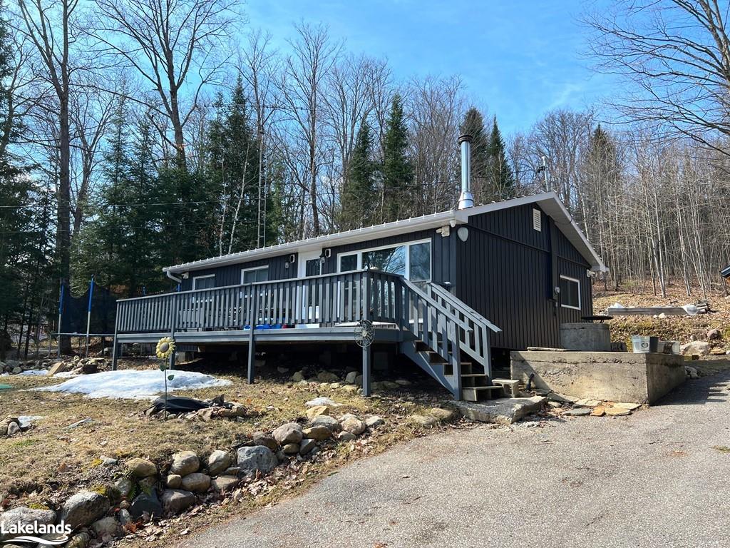 1093 GRACE RIVER Road, Wilberforce, Ontario, Canada