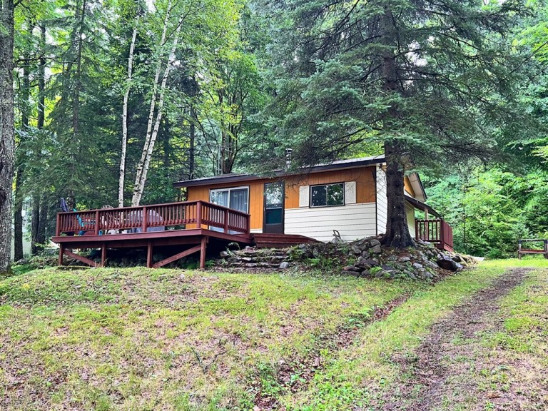 1049 Grace River Road, Wilberforce, Ontario, Canada photo 1