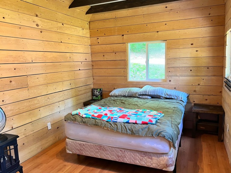 1630 Allen Lake Drive, Harcourt, Ontario, Canada photo 11