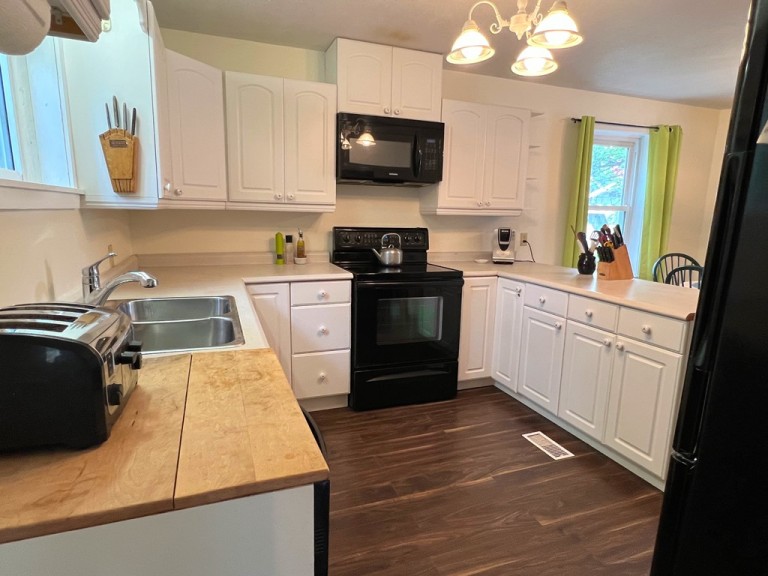 2316 Loop Road, Wilberforce, Ontario, Canada photo 2