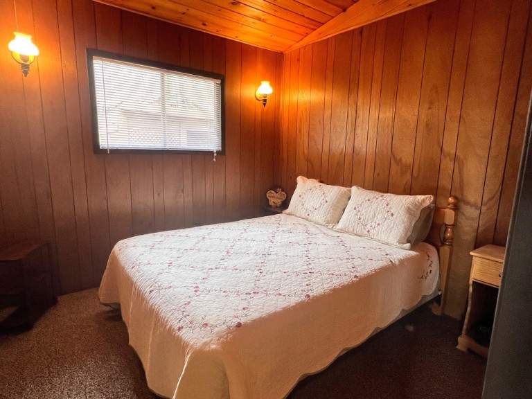 1069 Cohosh Lane, Harcourt, Ontario, Canada photo 8