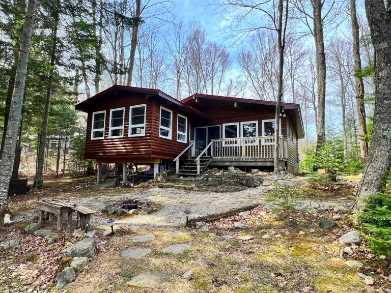 1069 Cohosh Lane, Harcourt, Ontario, Canada photo 1