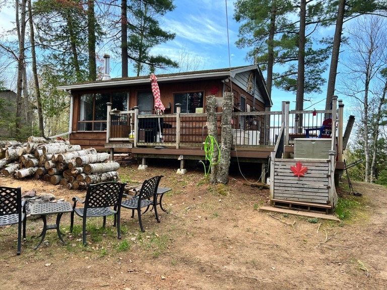 1411 Clement Lake Road, Wilberforce, Ontario, Canada photo 1