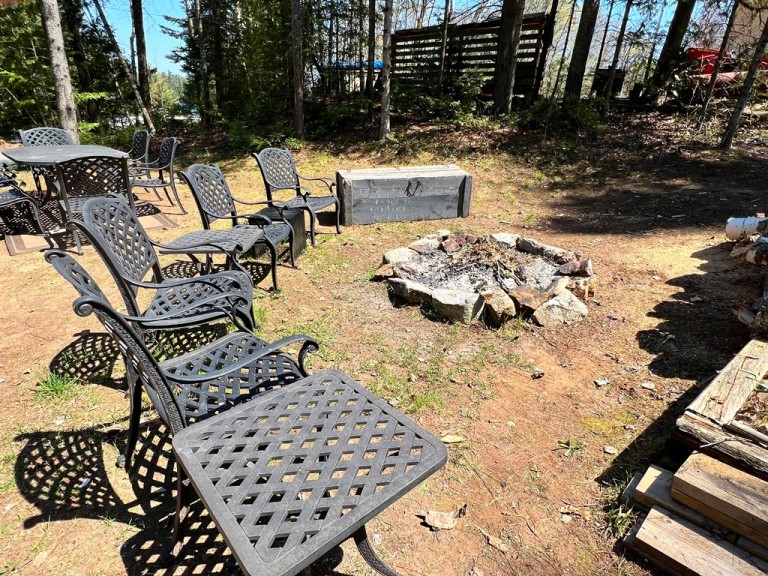 1411 Clement Lake Road, Wilberforce, Ontario, Canada photo 9