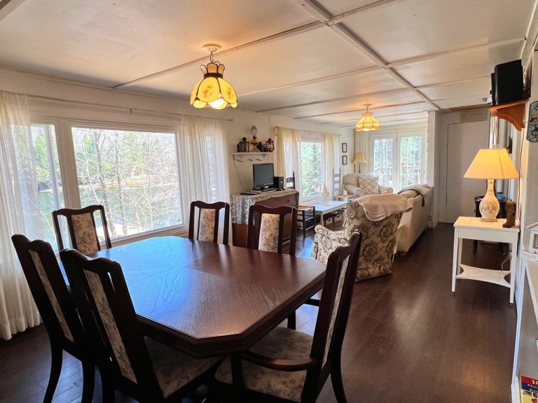 1063 Esson Creek Lane, Wilberforce, Ontario, Canada photo 7