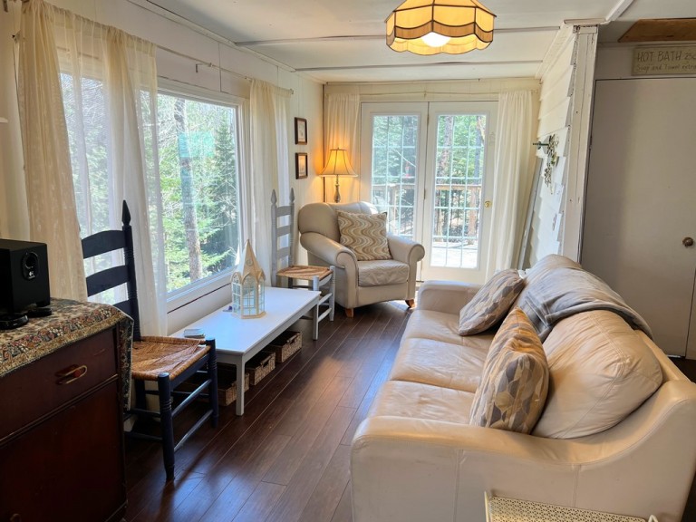 1063 Esson Creek Lane, Wilberforce, Ontario, Canada photo 6