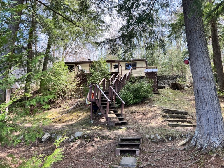 1097 Corylus Lane, Harcourt, Ontario, Canada photo 1