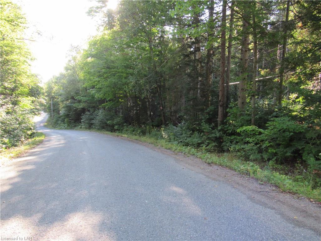 FERN GLEN Road, McMurrich Ontario, Canada