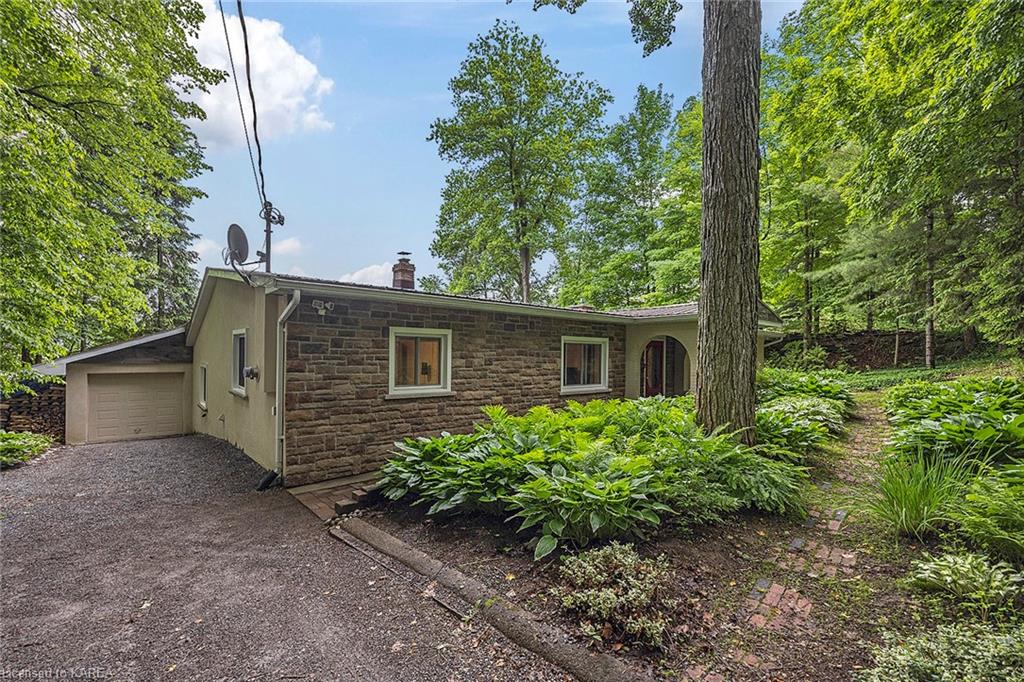 4268 MELODY LODGE Lane, Seeley's Bay, Ontario, Canada