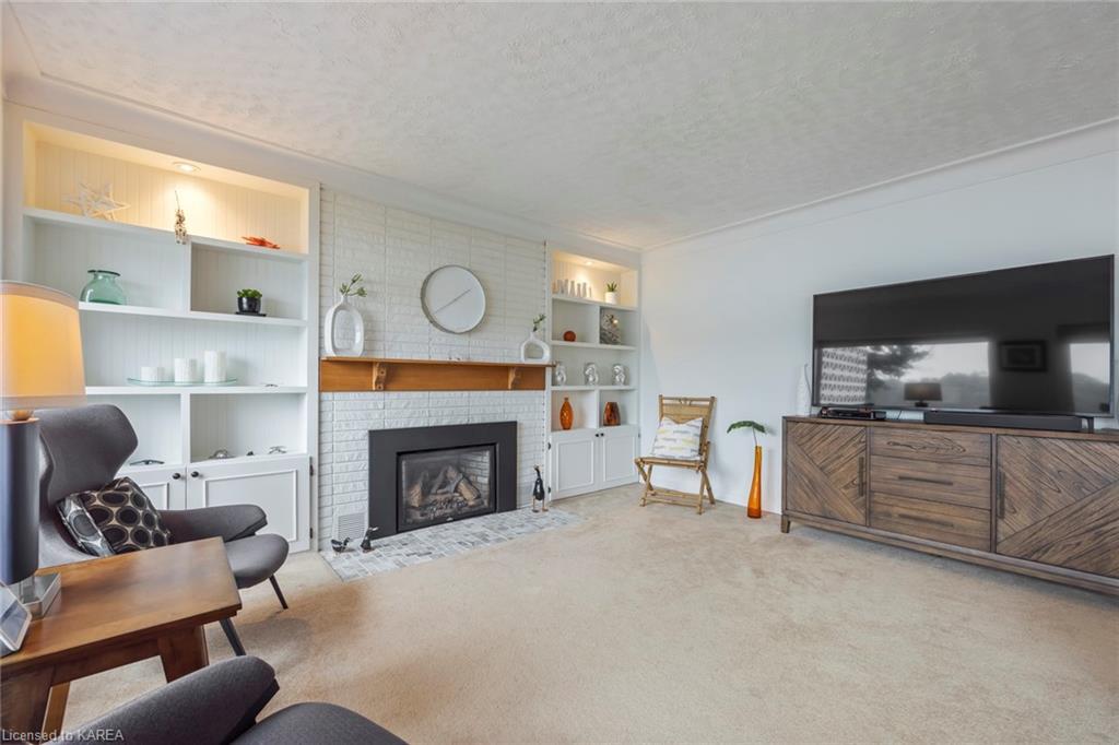 4268 MELODY LODGE Lane, Seeley's Bay, Ontario, Canada