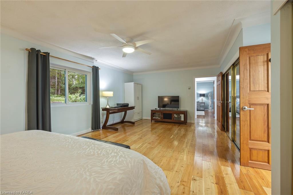 4268 MELODY LODGE Lane, Seeley's Bay, Ontario, Canada