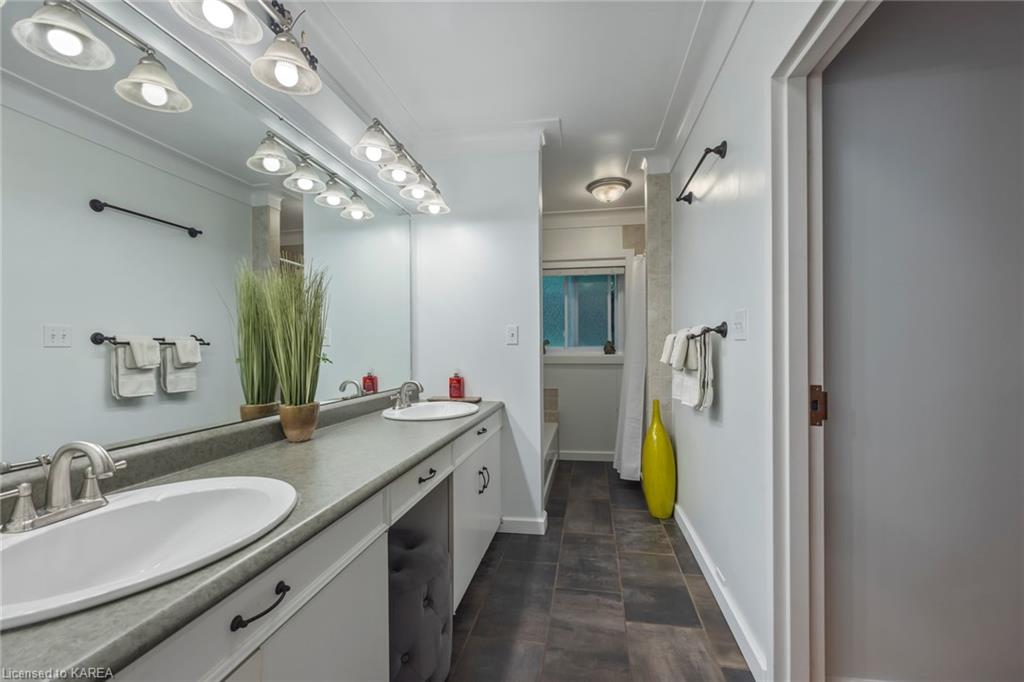 4268 MELODY LODGE Lane, Seeley's Bay, Ontario, Canada
