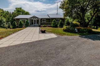 180 Napanee Road, Marlbank Ontario, Canada