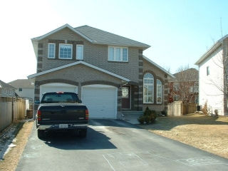 1105 LYDIA CRT, Kingston Ontario, Canada