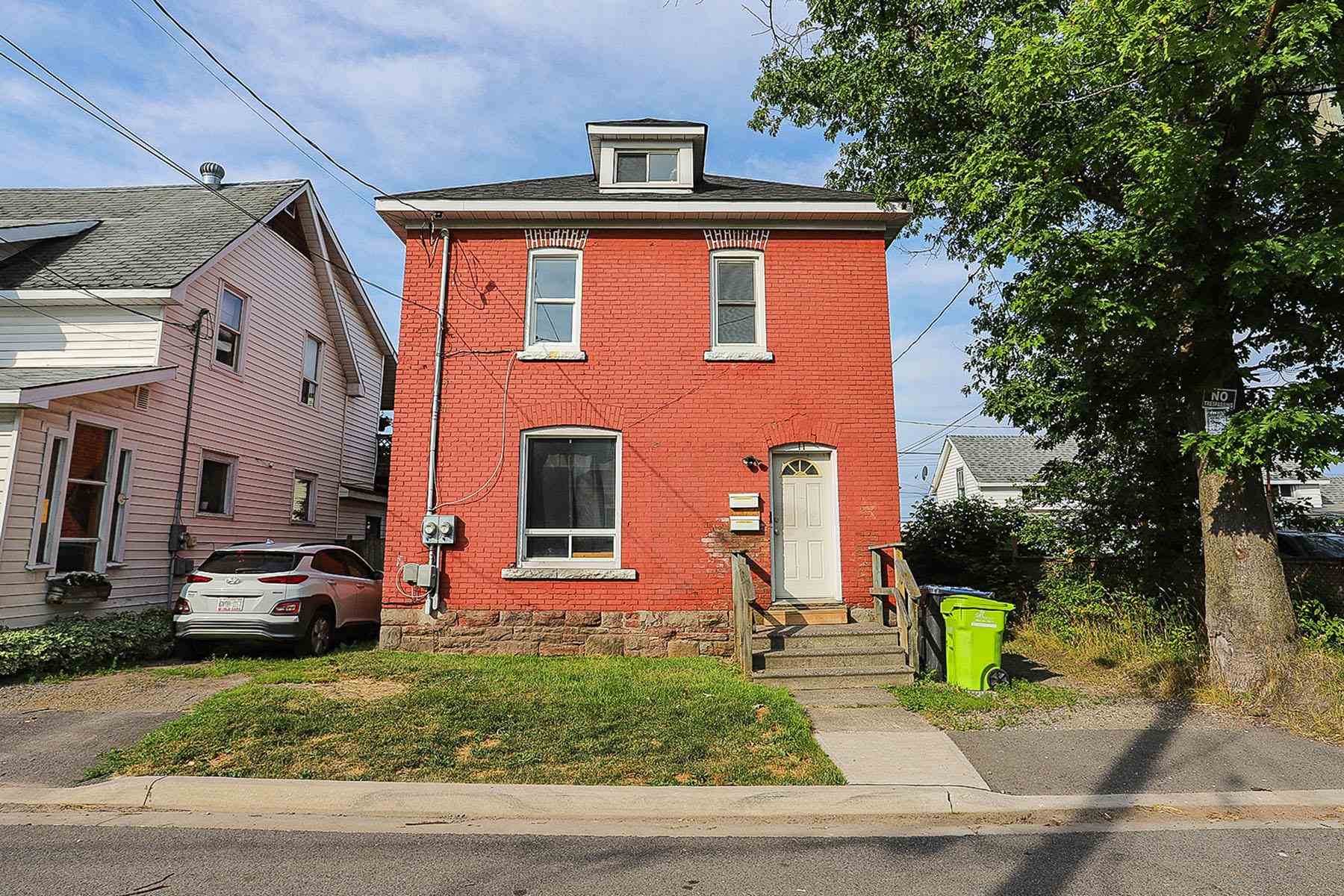 11 Grace Street, Sault Ste. Marie Ontario, Canada
