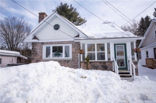 38 PINE Avenue, Haliburton Ontario, Canada